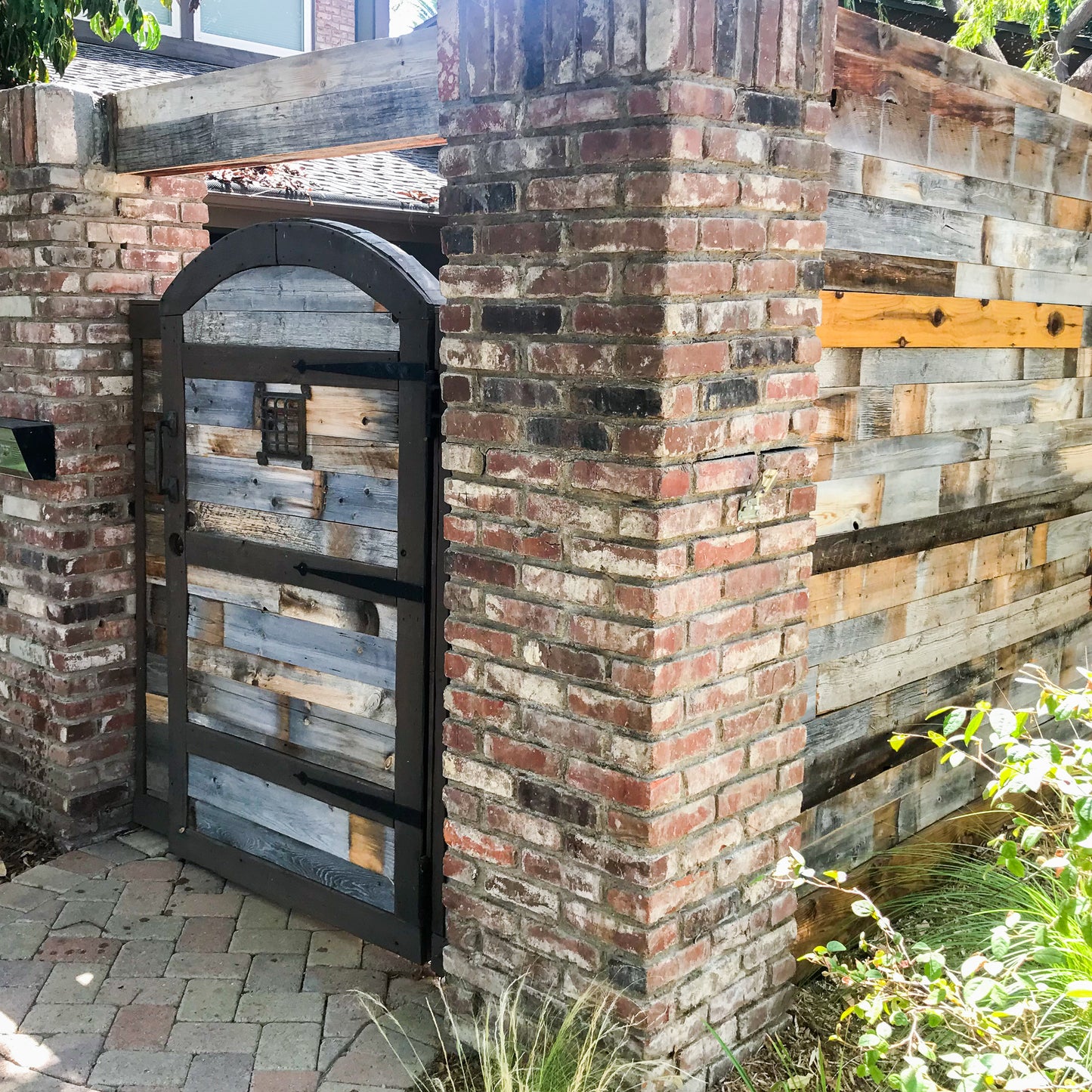 GRAY WOLF - ross alan reclaimed lumber
