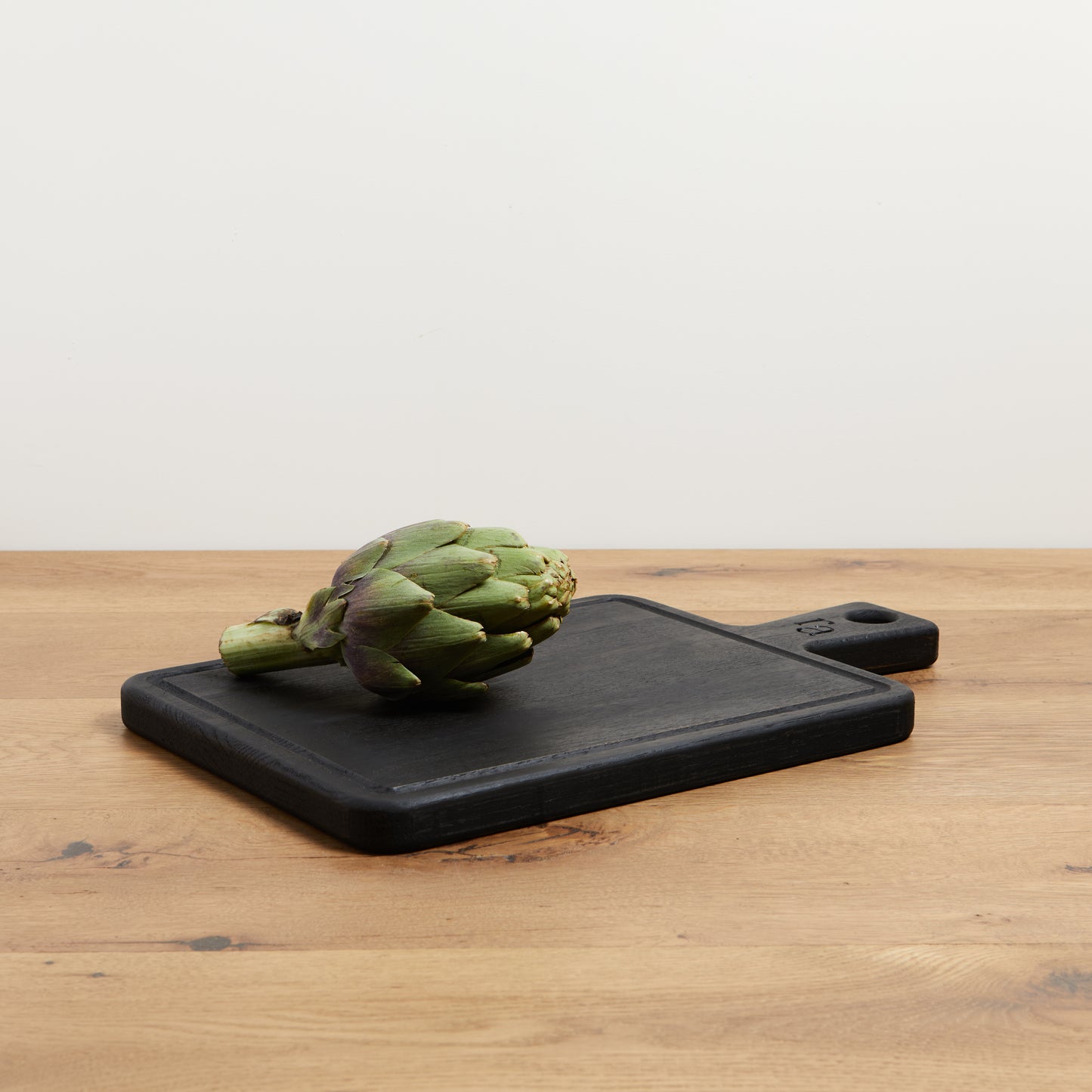 All Friends - Cutting Board - Intense Black