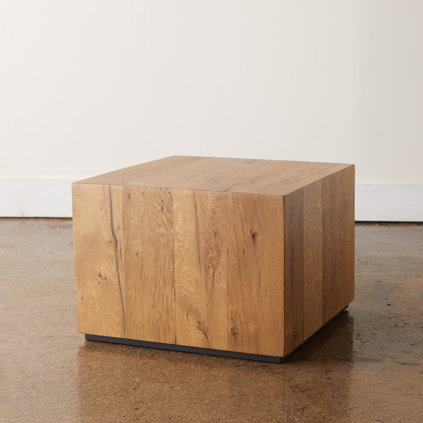 Reclaimed Margot Mouse Stump table