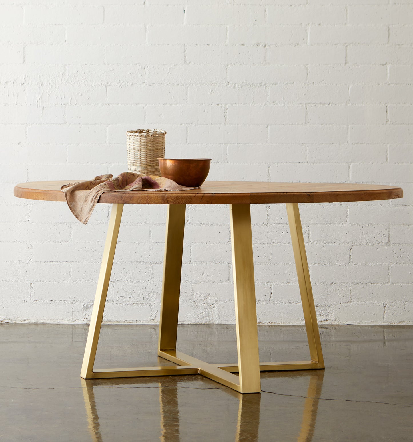 Reclaimed wooden Gathering Table - Natural